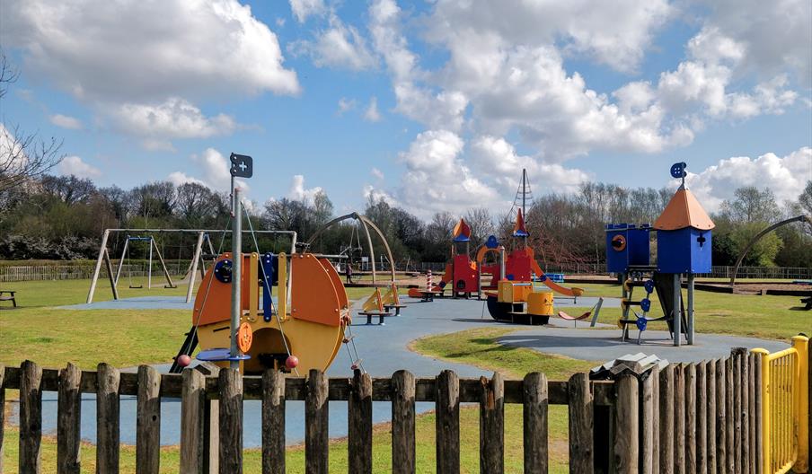 Oak Tree Meadow Playsite