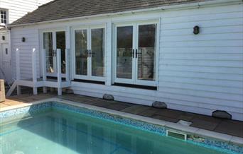 holiday cottage, swimming pool