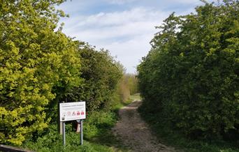 Entrance to Jubilee Wood Southminster